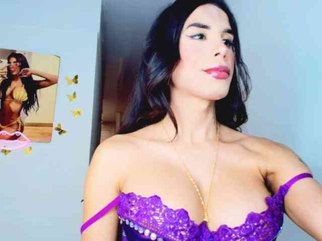 Barbiedollts11 Live Webcam on BongaCams