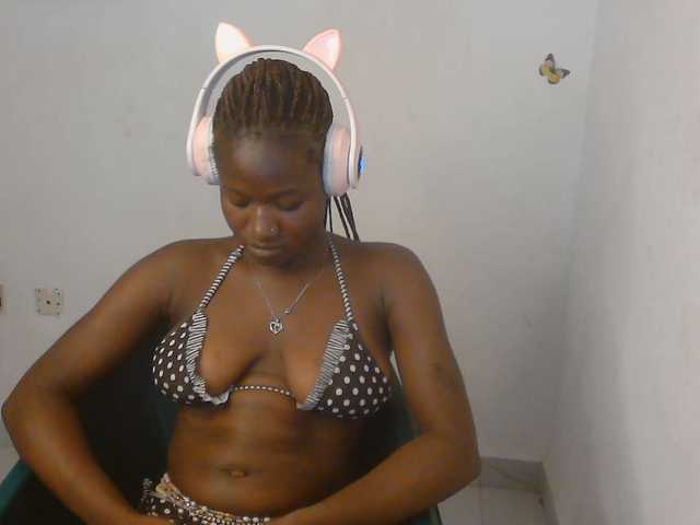 Sweet-fariha live cam on BongaCams