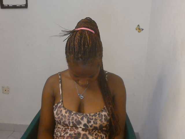 Sweet-fariha live cam on BongaCams