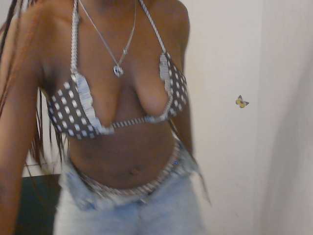 Sweet-fariha live cam on BongaCams