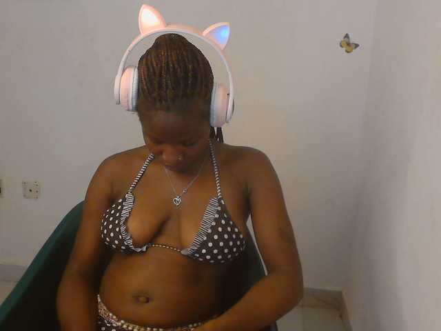 Sweet-fariha live cam on BongaCams