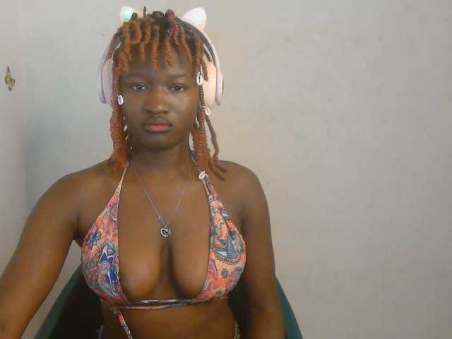 Sweet-fariha live cam on BongaCams
