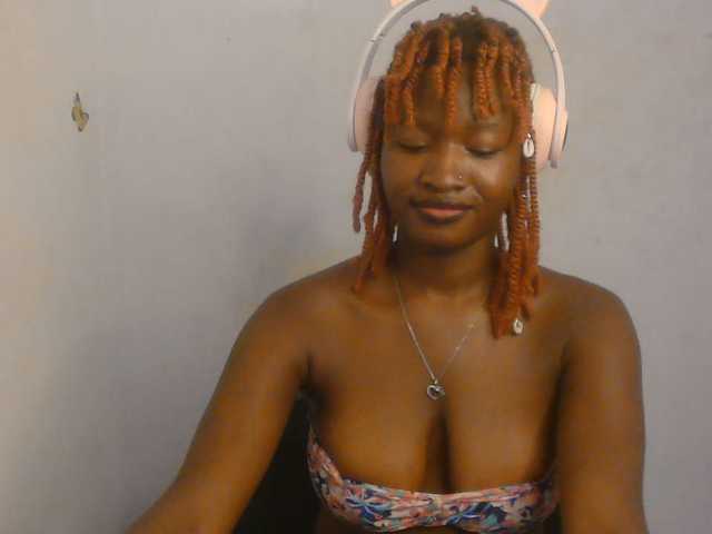 Sweet-fariha live cam on BongaCams