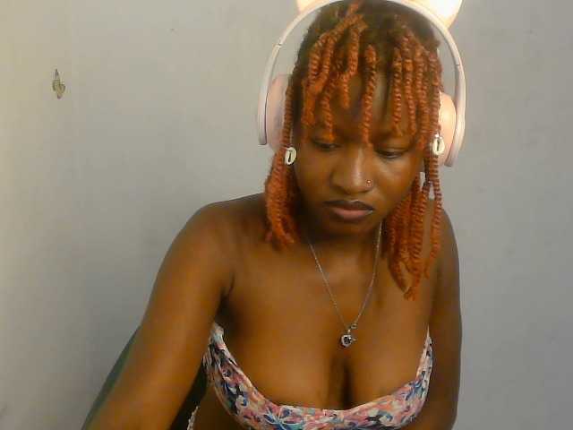 Sweet-fariha live cam on BongaCams