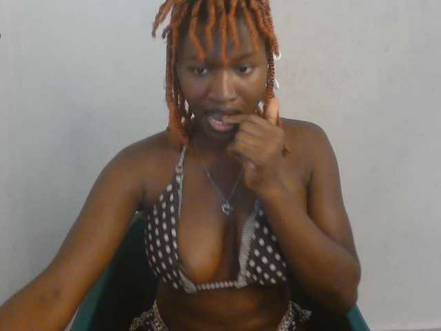 Sweet-fariha live cam on BongaCams