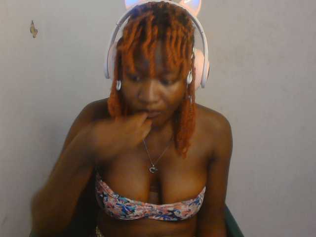 Sweet-fariha live cam on BongaCams