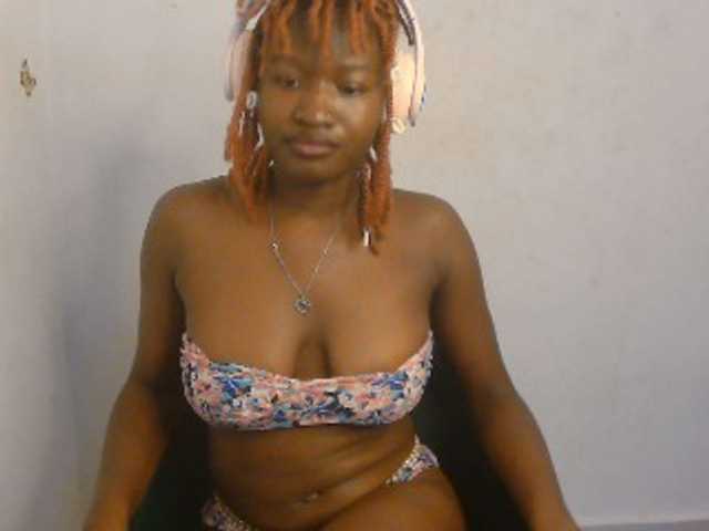 Sweet-fariha live cam on BongaCams