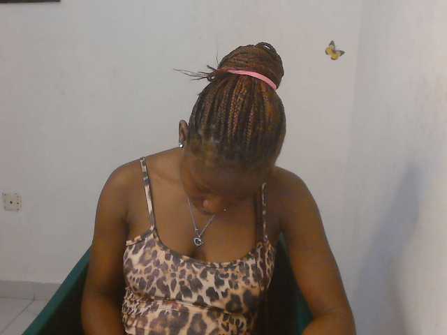 Sweet-fariha live cam on BongaCams