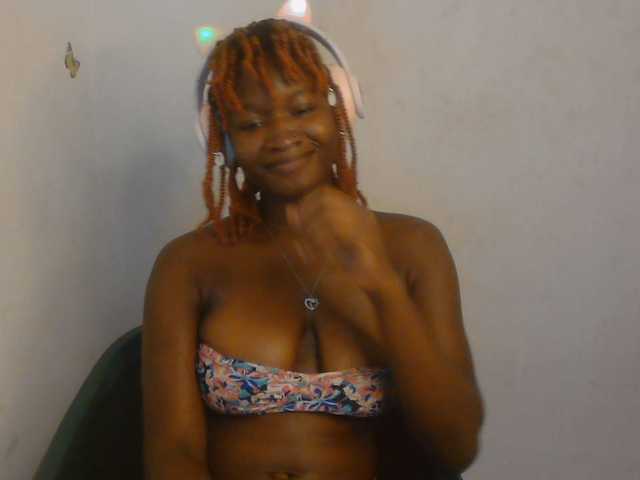 Sweet-fariha live cam on BongaCams