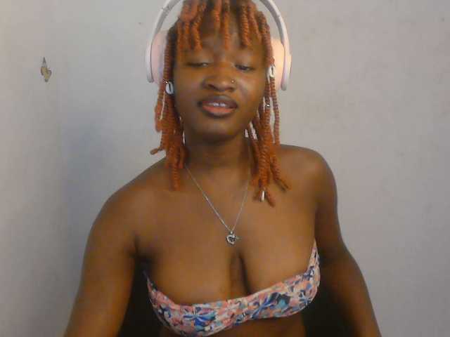 Sweet-fariha live cam on BongaCams