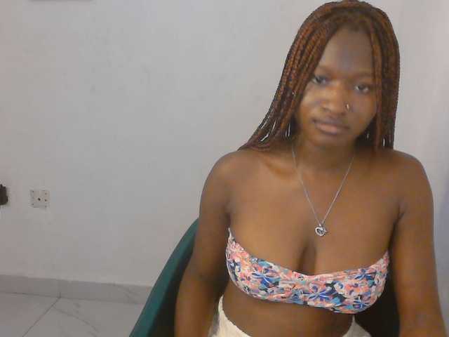 Sweet-fariha live cam on BongaCams