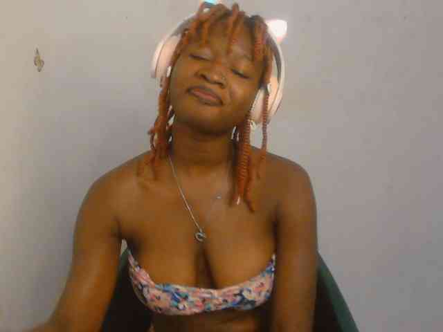 Sweet-fariha webcam