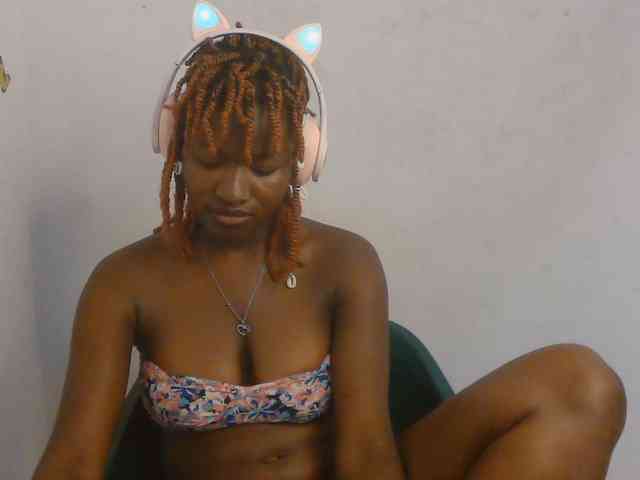 Sweet-fariha webcam