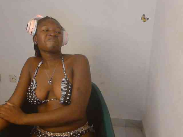 Sweet-fariha webcam