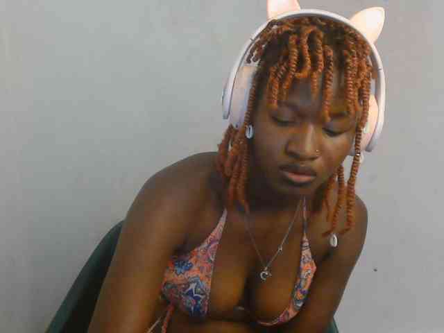Sweet-fariha webcam