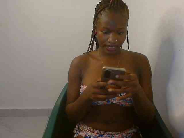 Sweet-fariha webcam