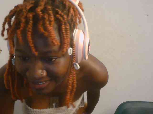 Sweet-fariha webcam