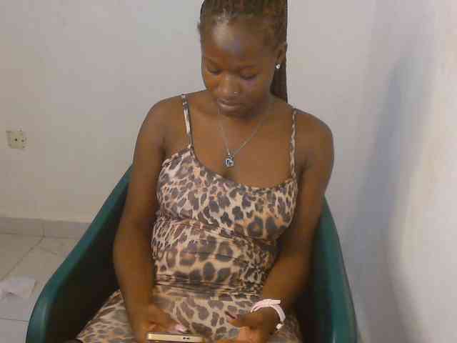 Sweet-fariha webcam
