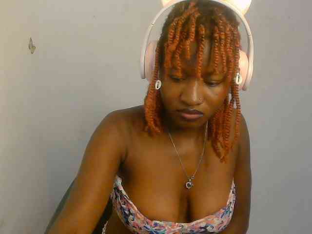 Sweet-fariha webcam