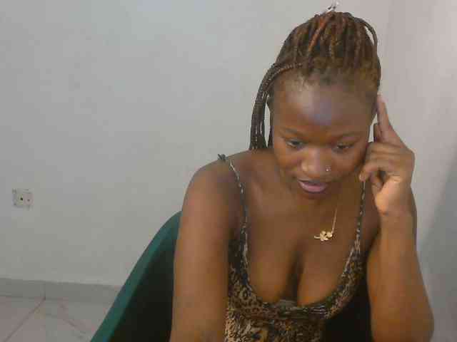 Sweet-fariha webcam
