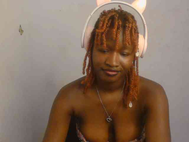 Sweet-fariha webcam