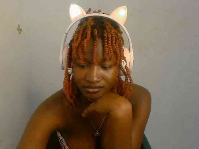 Sweet-fariha webcam