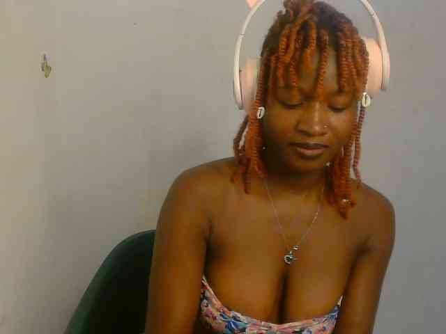 Sweet-fariha webcam
