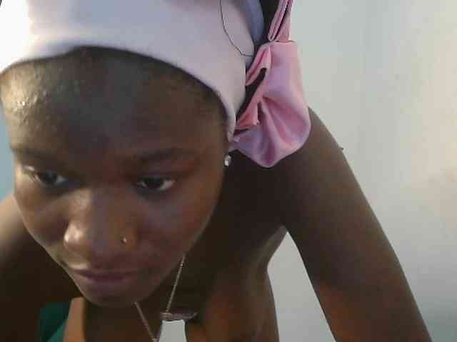 Sweet-fariha webcam