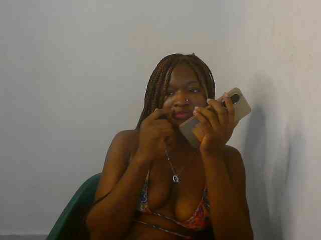 Sweet-fariha webcam