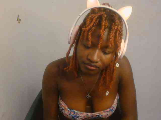 Sweet-fariha webcam