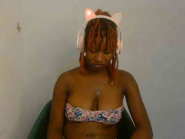 Sweet-fariha webcam