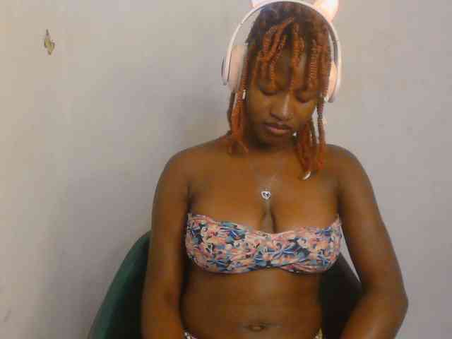 Sweet-fariha webcam