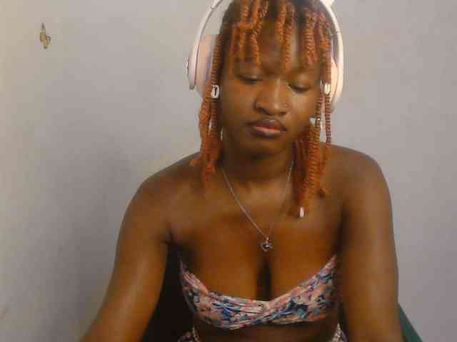 Sweet-fariha webcam