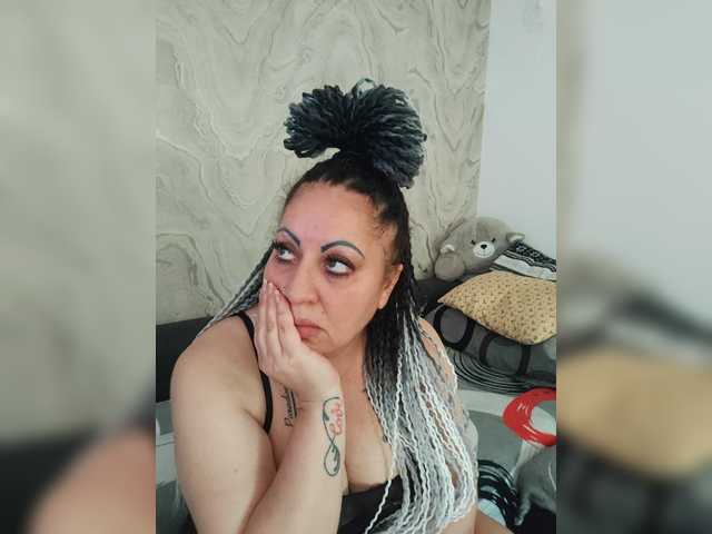 Valentina7979 live cam on BongaCams
