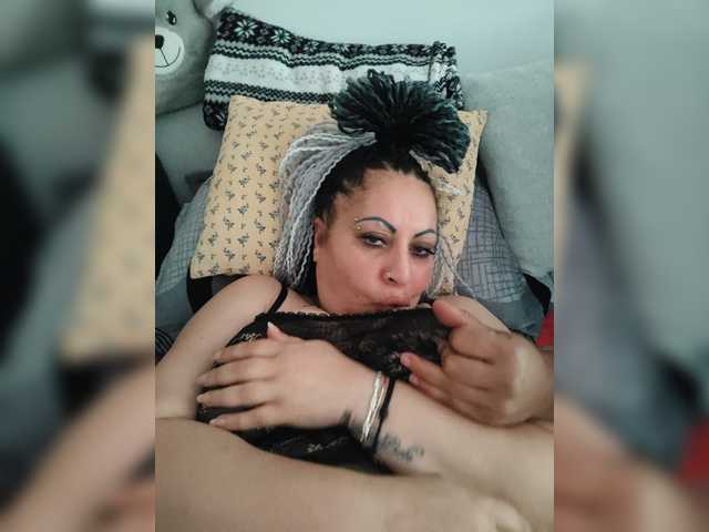 Valentina7979 live cam on BongaCams