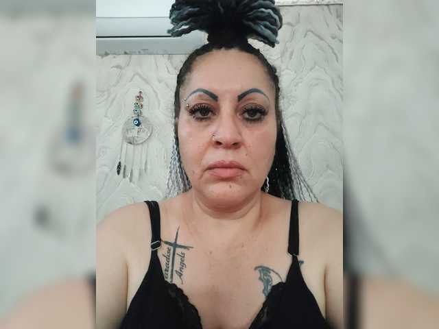 Valentina7979 live cam on BongaCams