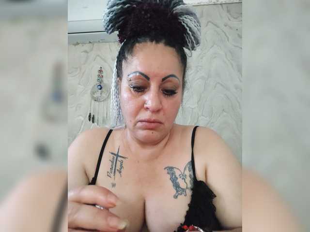 Valentina7979 live cam on BongaCams