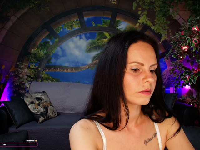 RoxanneBlize live cam on BongaCams