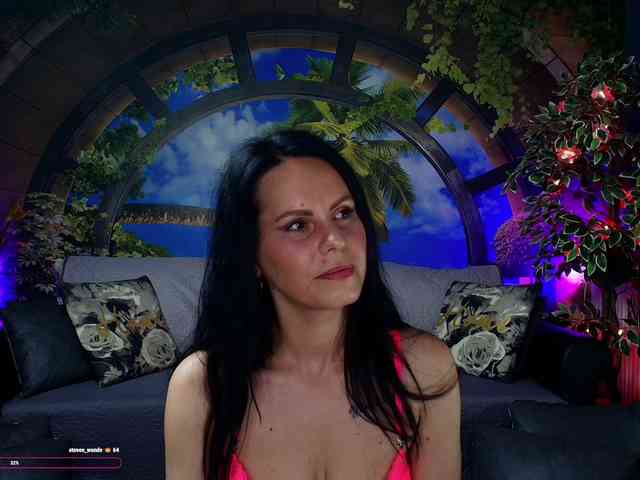 Model: RoxanneBlize