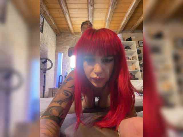 Dollyred webcam