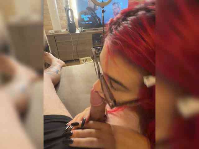 Modella: Dollyred