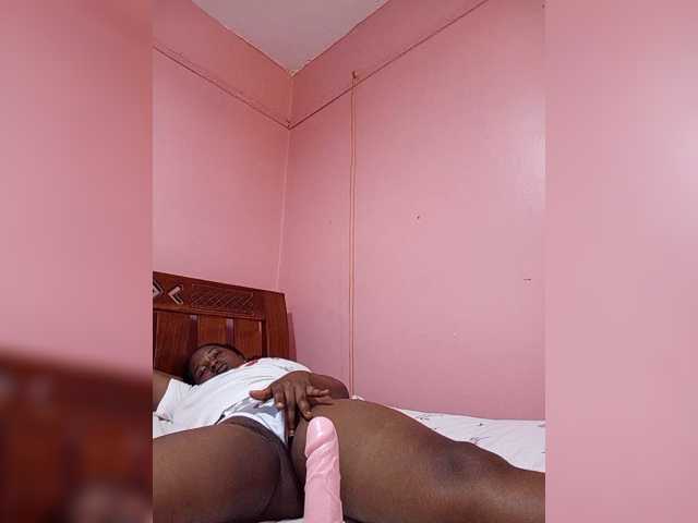 Madea live cam on BongaCams