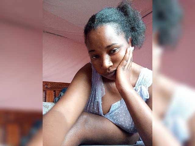 Madea live cam on BongaCams