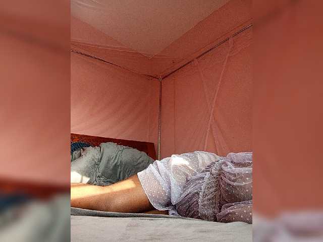 Madea live cam on BongaCams