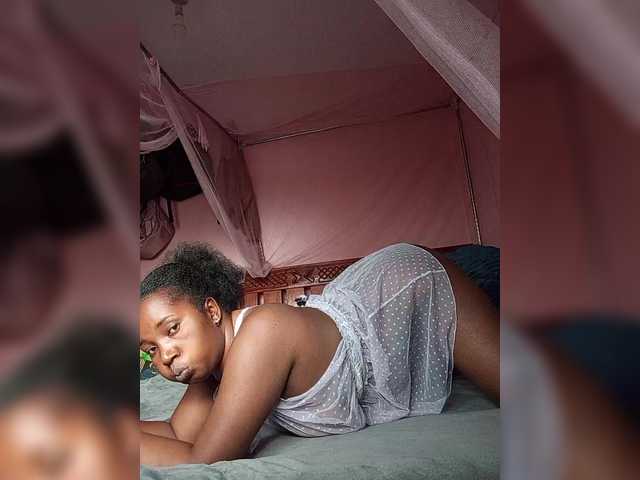 Madea live cam on BongaCams