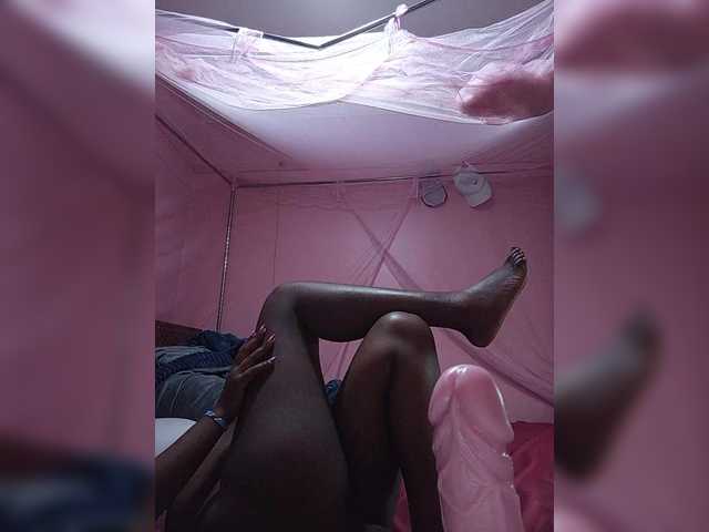 Madea live cam on BongaCams