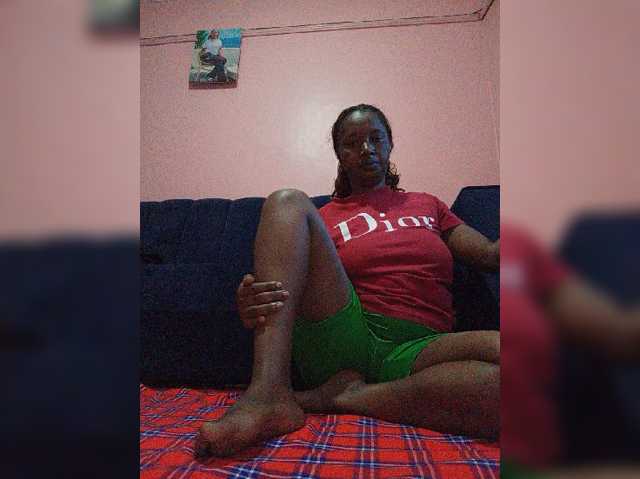 Madea live cam on BongaCams