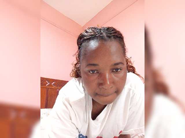 Madea live cam on BongaCams