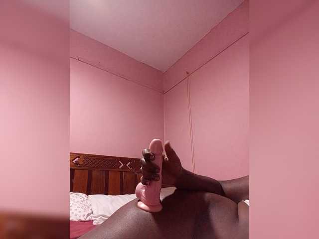 Madea live cam on BongaCams