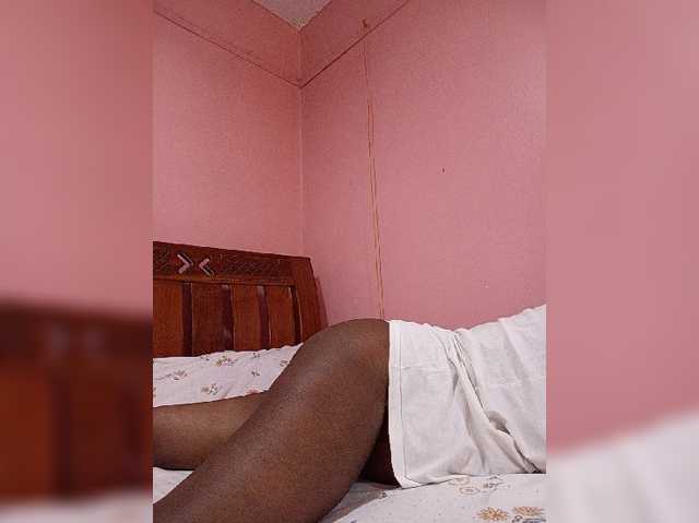 Madea live cam on BongaCams